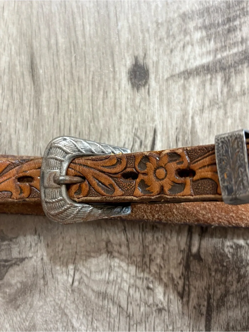VINTAGE 50's Women's WESTERN Hand Tooled Leather SILVER Buckle COWGIRL BELT 28